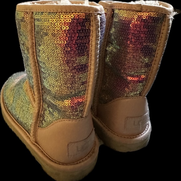 UGG Girls’ Sequin Boots - Little Girls Size 2 - Picture 2 of 5